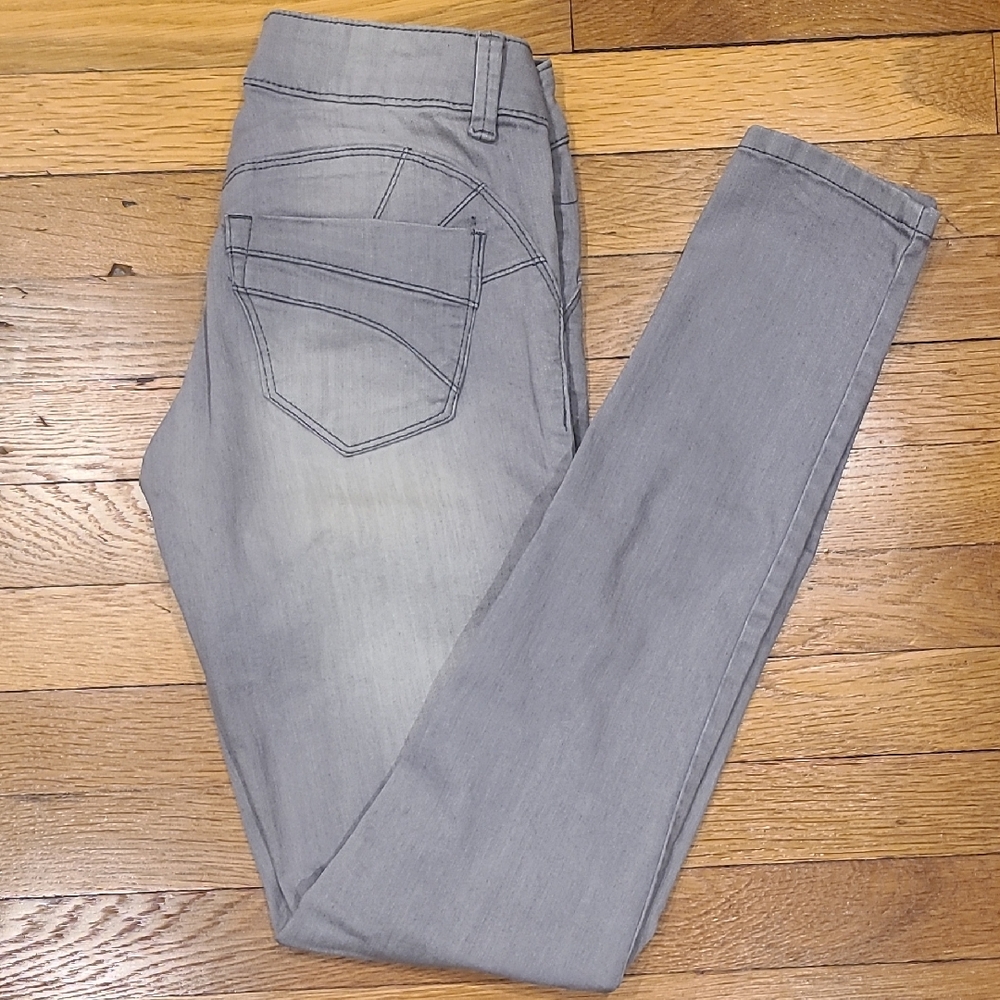 Vintage- Wet Seal Cool Tone Gray Skinny Jeans.
